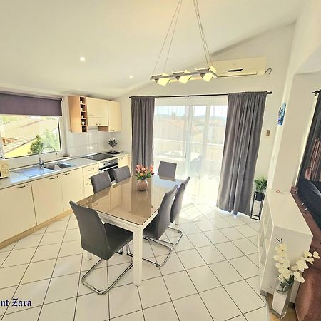Apartment Zara Biograd Na Moru Esterno foto